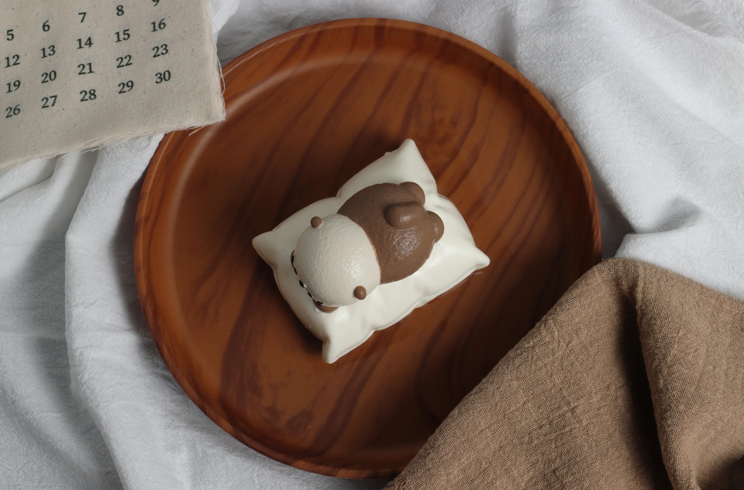 Dessert friend 12, alternate view 1