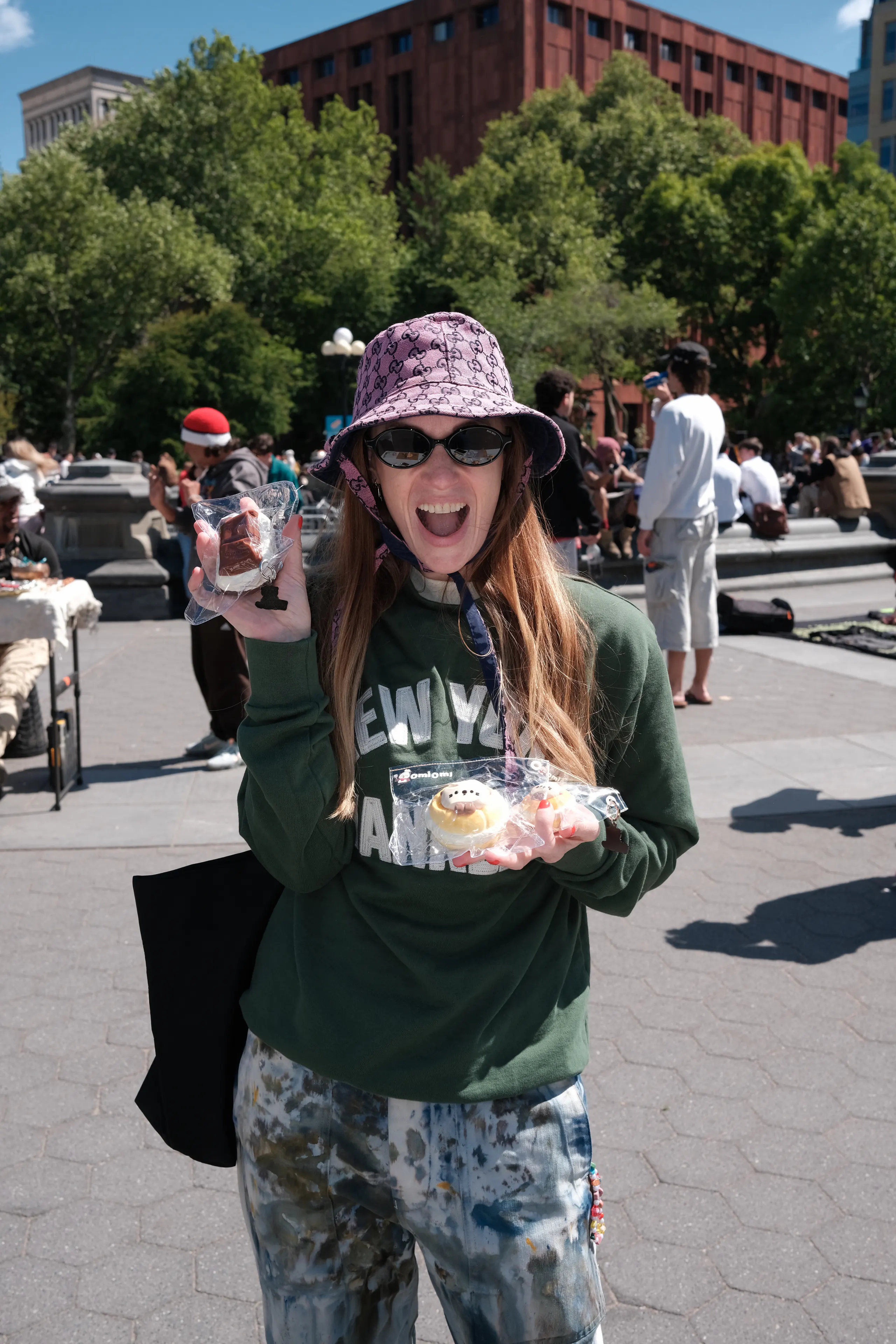 A visitor with OMIOMI at an outdoor event